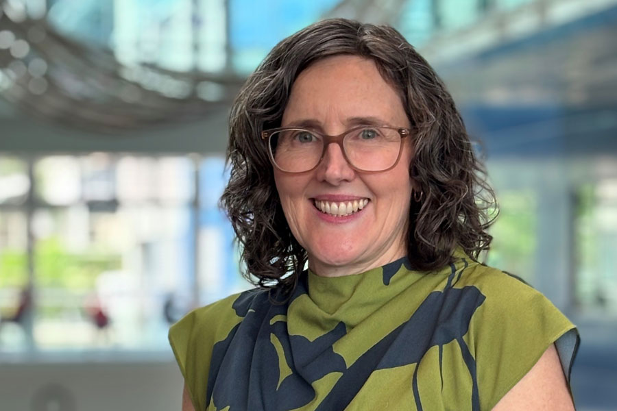 Accredited Practising Dietitian Dr Helen MacLaughlin at Royal Brisbane and Women's Hospital (RBWH)