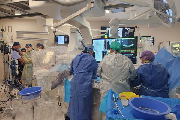 Watching a TAVI procedure in the Hybrid Operating Theatre