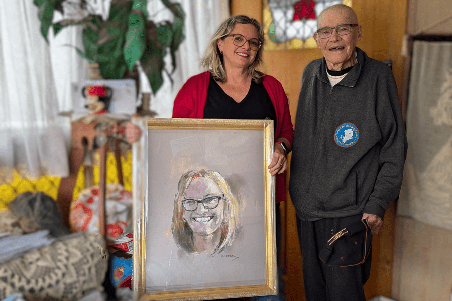 Gordon gifted Suzie a beautiful portrait of herself on her birthday as a way of saying thank you.