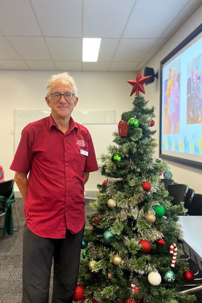 Roberts became a Redcliffe Hospital volunteer in 2023 after moving to the area.