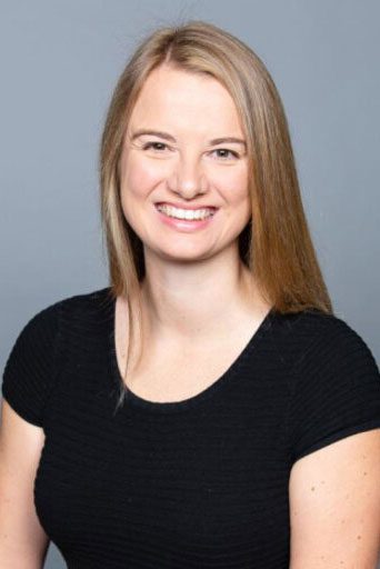 Dr Anelise Silveira