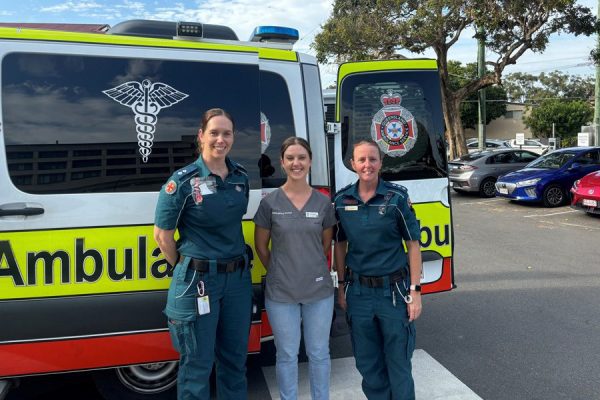 Dr Oonagh Mitchell with QAS paramedics Fiona and Andrea