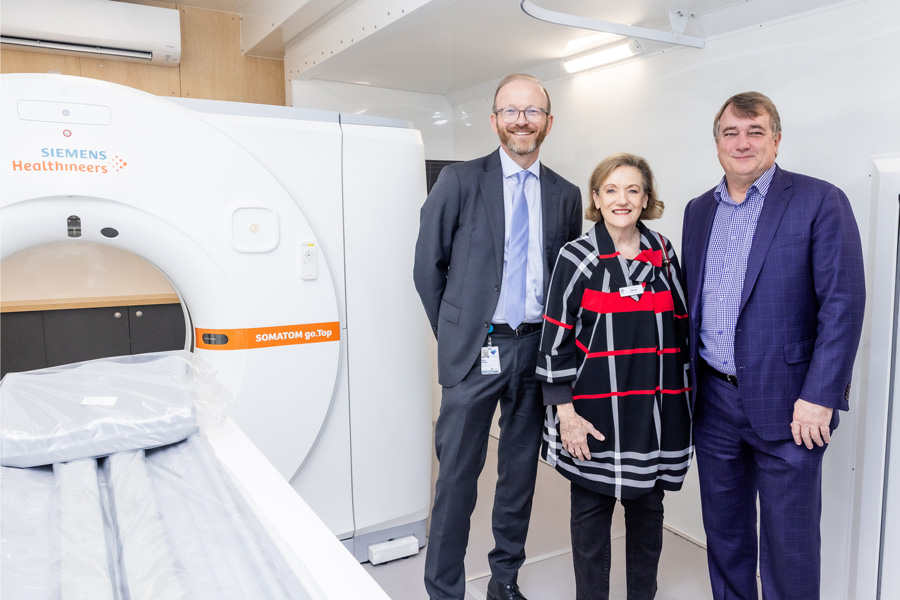 Metro North Chief Executive Nick Steele and Board Member Hon Jane Prentice with CEO Aspen Medical Craig Fitzgerald in the new lung cancer screening mobile clinic.
